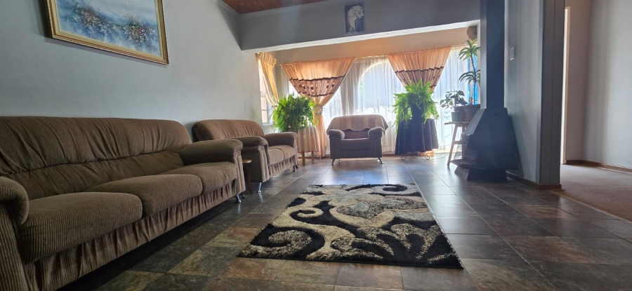 3 Bedroom Property for Sale in Ellaton North West